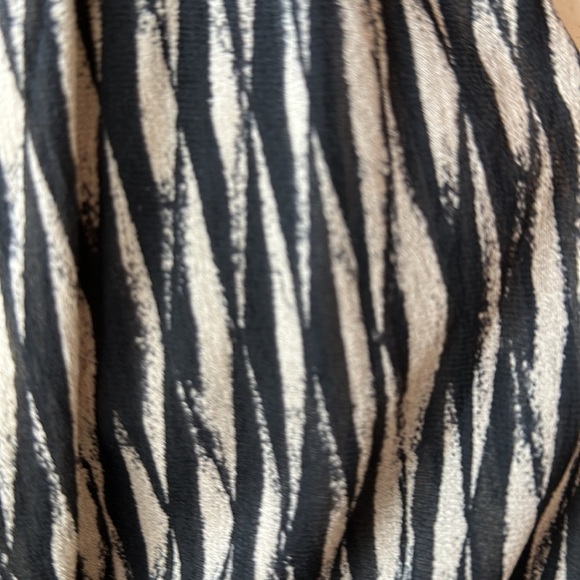 Classiques Entier From Nordstrom Silk Blend Surplice Tank Size Large - Picture 5 of 10